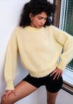 Claudia mesure 1,77m et porte une taille 3.