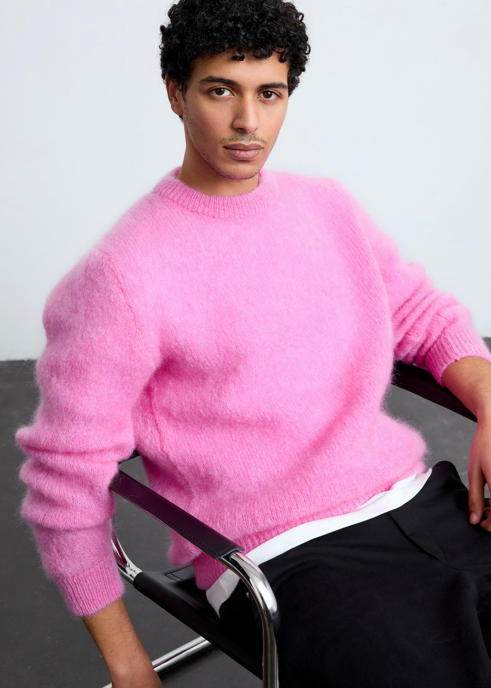 Sweater Pull Rose Et Bleu Sasha Men's Sweater In Natural Mohair