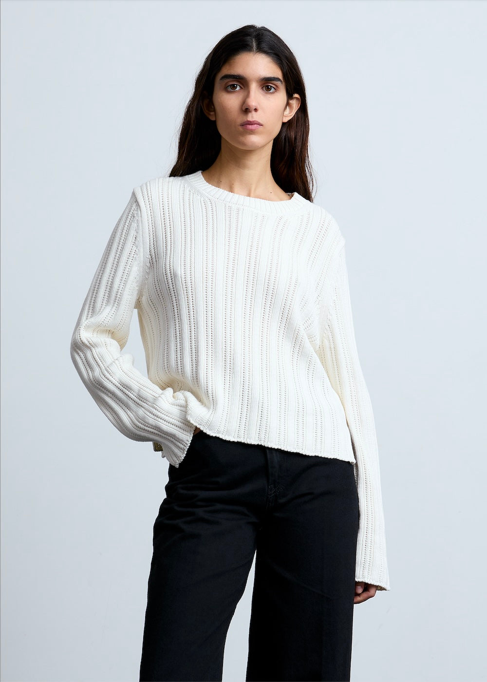 Rebecca mesure 1m78 et porte une taille 3