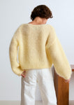 Lala mesure 1m74 et porte une taille XS.