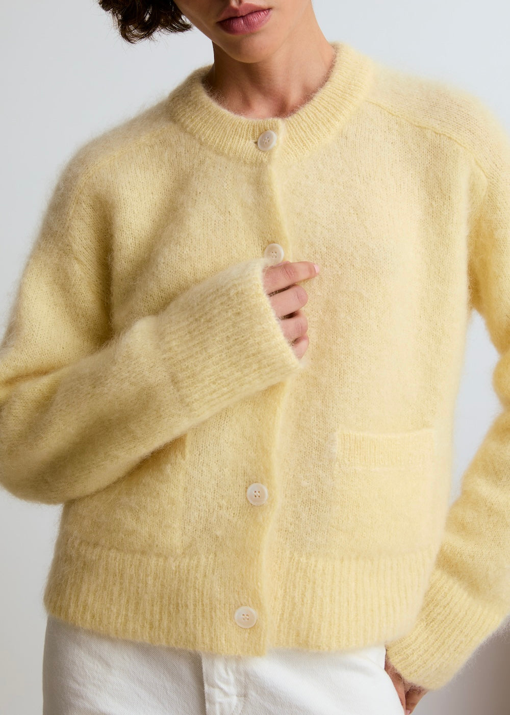 Lala mesure 1m74 et porte une taille S.