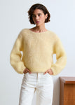 Lala mesure 1m74 et porte une taille XS.