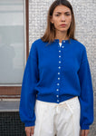 Leyla mesure 1m73 et porte une taille S