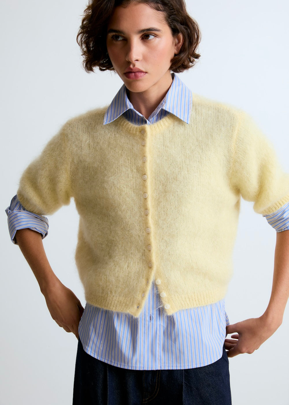 Lala mesure 1m74 et porte une taille S.