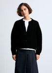 Lala mesure 1m74 et porte une taille 3.
