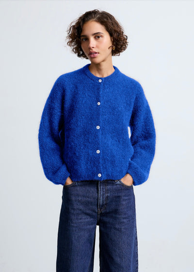 Lala mesure 1m74 et porte une taille 3.