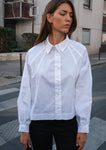 Leya mesure 1m73 et porte une taille S