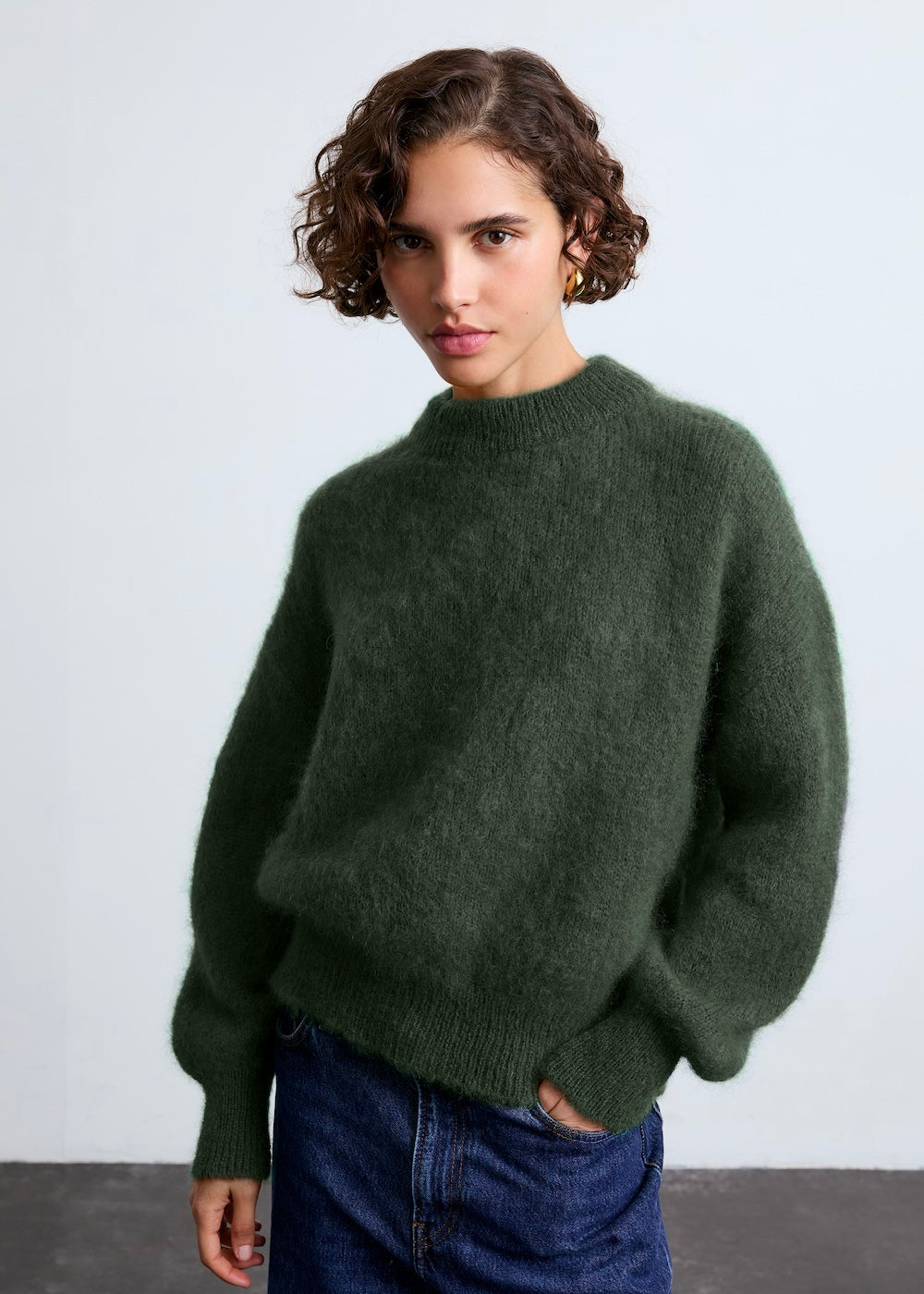 Lala mesure 1m74 et porte une taille 3.