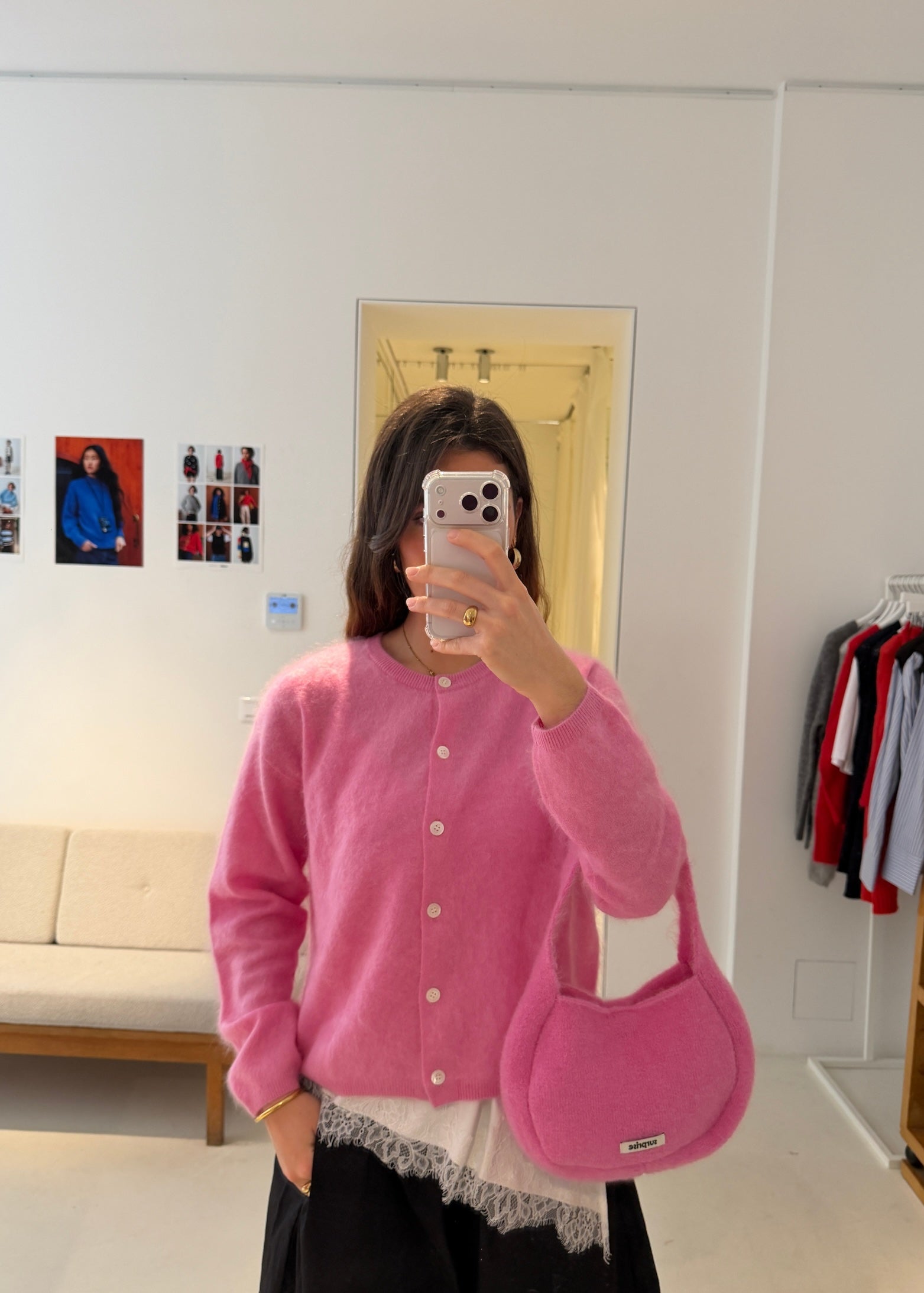 Albane mesure 1m73 et porte une taille S