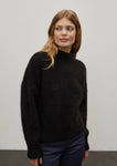 Irene mesure 1,70m et porte une taille 2