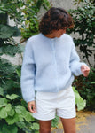 Naomi mesure 1m70 et porte une taille 2