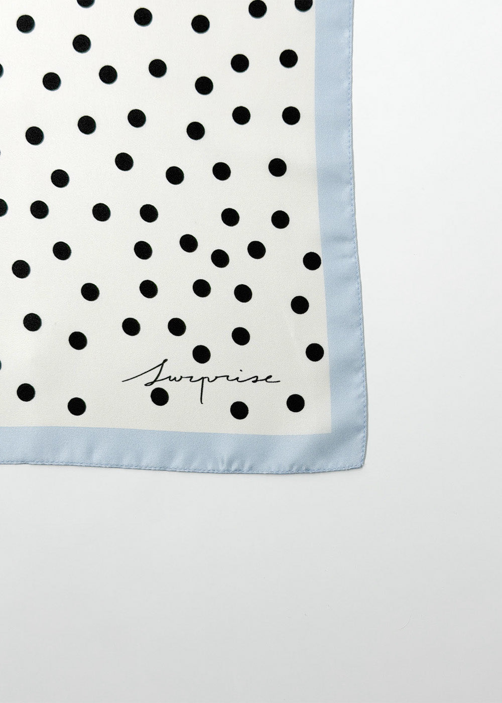 Foulard en soie Muse