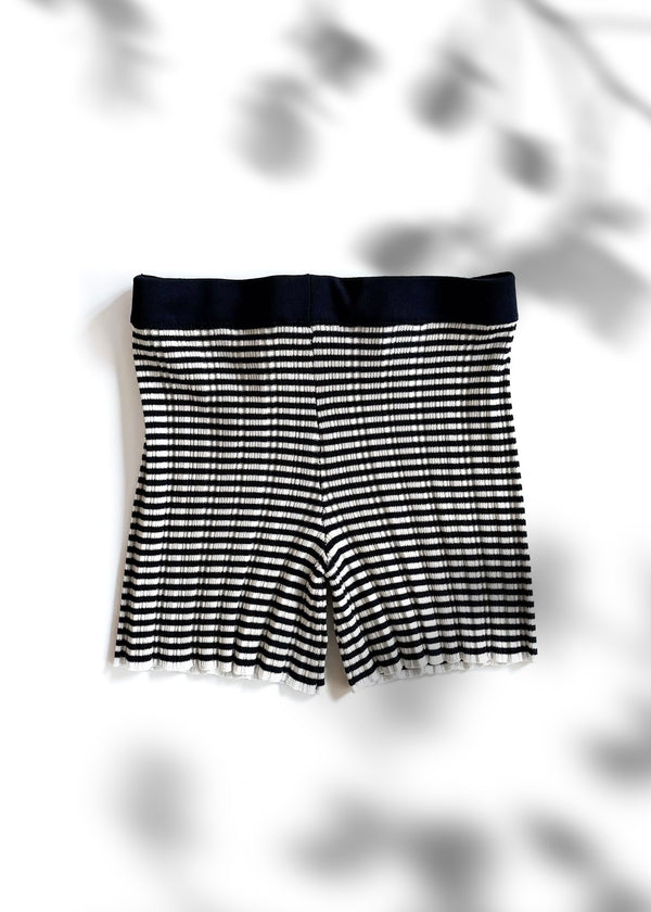 Short Inès