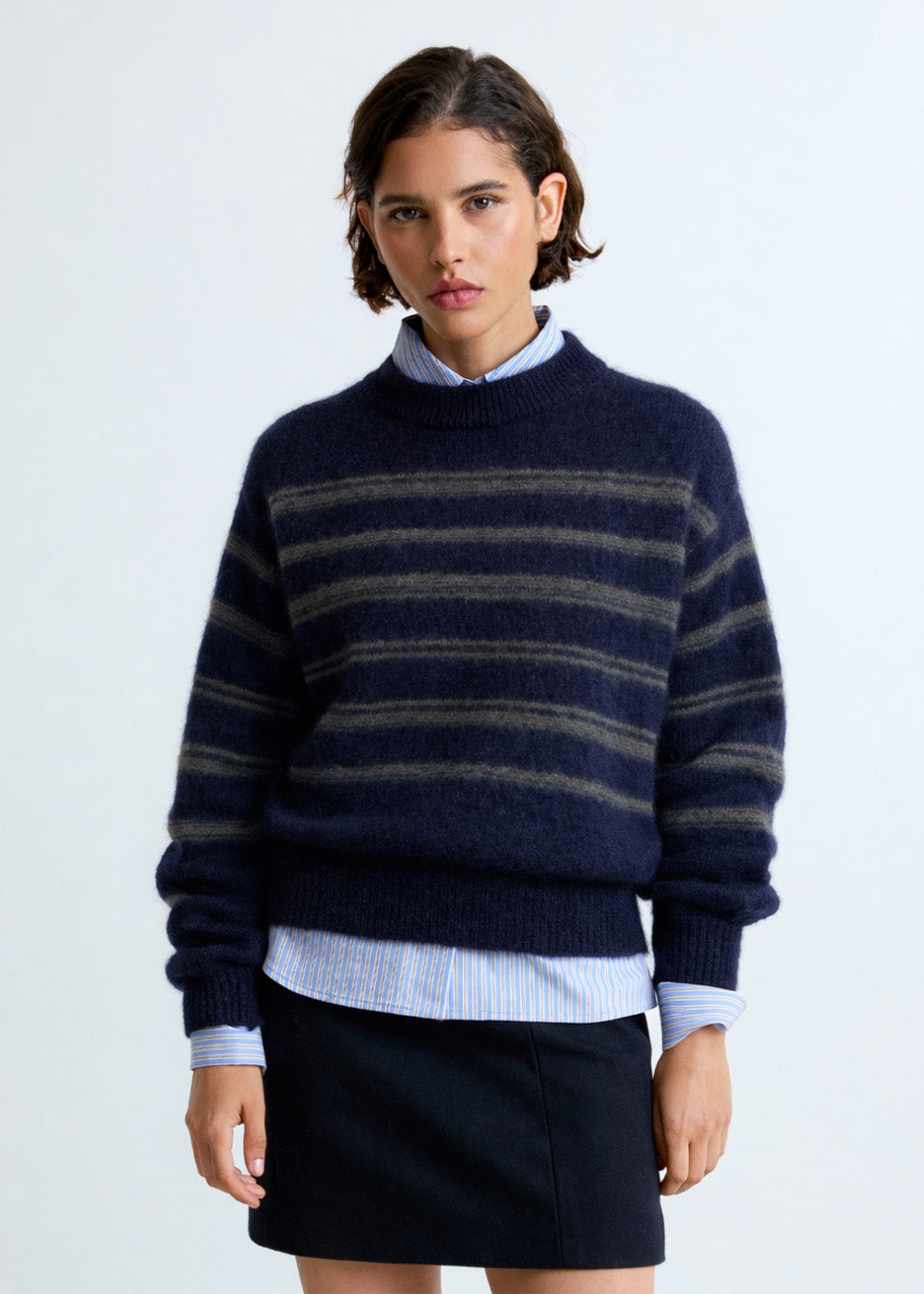 Lala mesure 1m74 et porte une taille S.